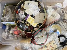 Large quantity of vintage buttons and sewing accessories (1 box)