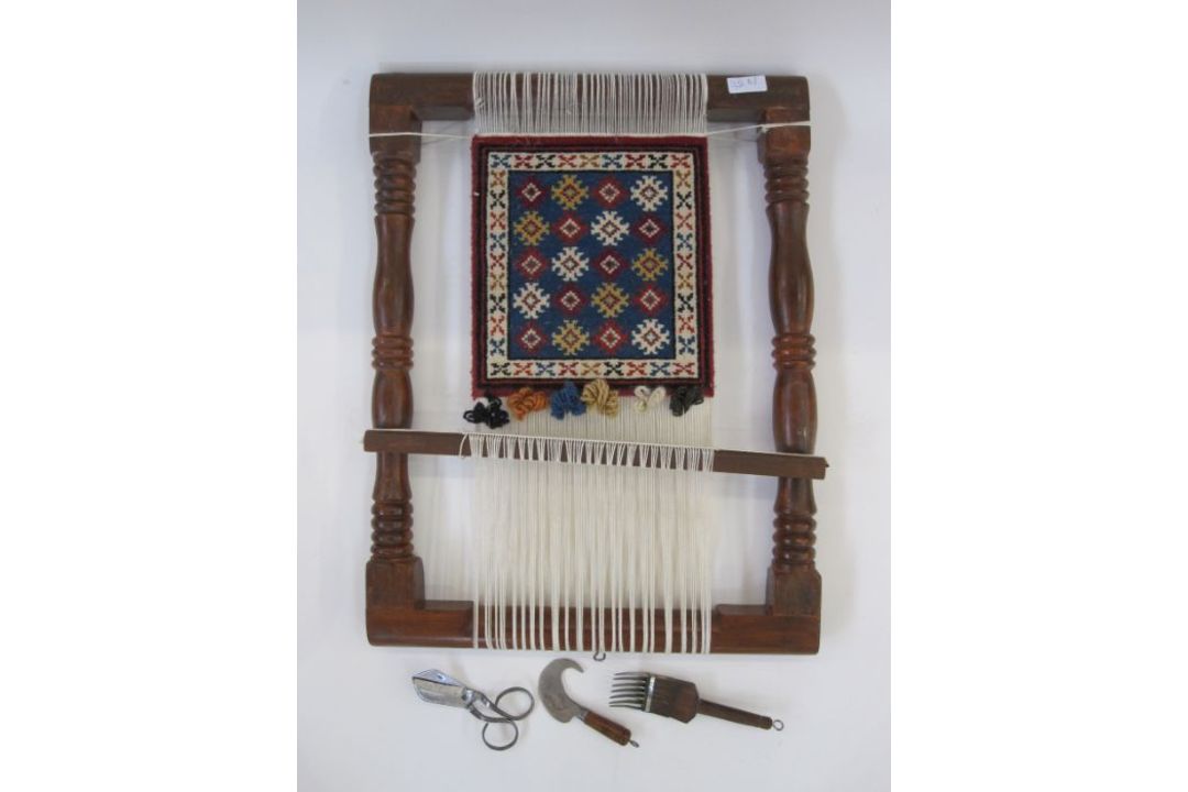 Box of middle-eastern sequinned and bejewelled textiles, two small silk cushions, three small fabric - Image 3 of 3