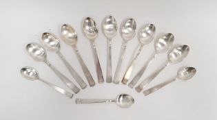 Set of 20th century Swedish silver spoons, 9 large, 3 teaspoons, by Guldsmedsaktiebolaget 1976 (