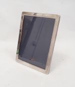Carr's of Sheffield silver-mounted rectangular photograph frame of plain form, Sheffield 2001, 20.