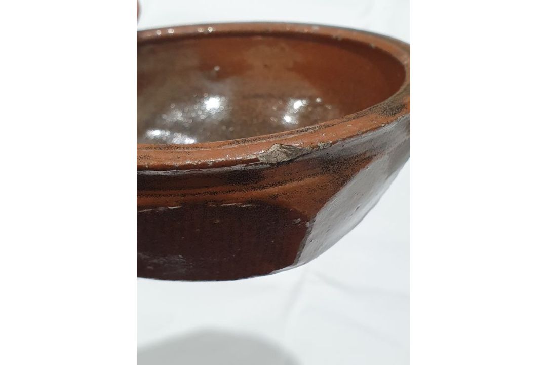 Eddie Hopkins (1941-2007) for Winchcombe Pottery lidded and handled casserole with tenmoku glaze, - Image 12 of 14