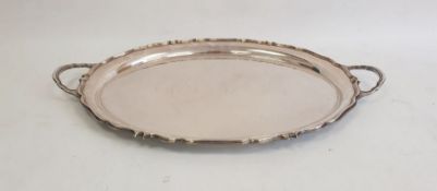 Large plated oval two-handled tray with reeded edg