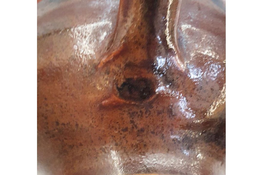 Eddie Hopkins (1941-2007) for Winchcombe Pottery lidded and handled casserole with tenmoku glaze, - Image 7 of 14