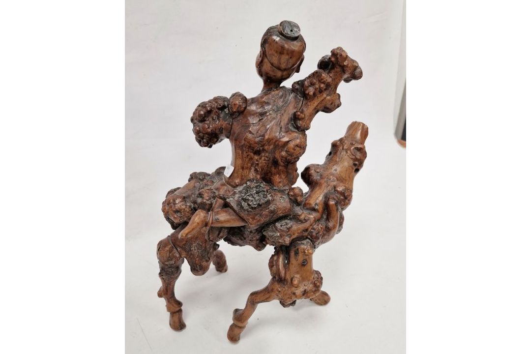 Japanese root carving of a figure on horseback - Image 3 of 3