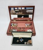 Modern jewellery box with various costume jewellery, brooches, clip on earrings etc (2)