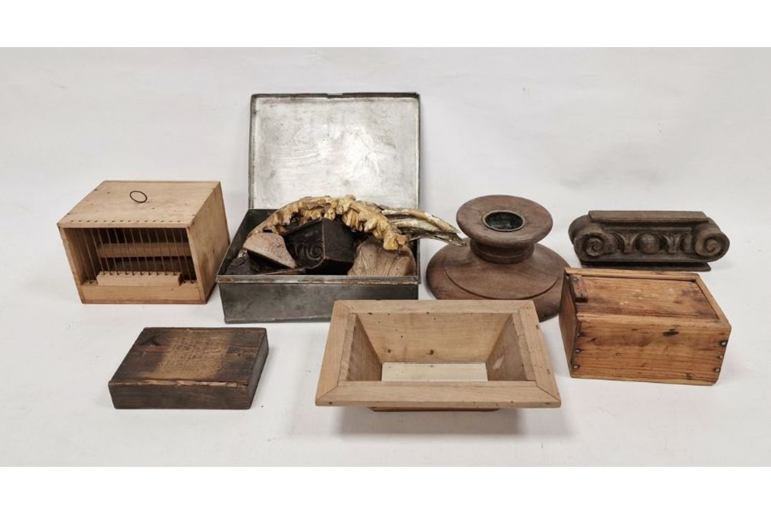 Two boxes of assorted treen to include boxes, carved corbels, etc - Image 1 of 3