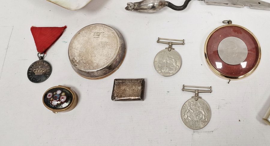 Handled tray with shell bowl and white metal handle, raised on three feet, a 1939-45 War medal - Image 2 of 2
