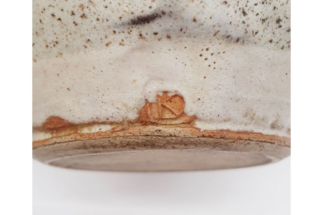 Eddie Hopkins (1941-2007) for Winchcombe Pottery lidded and handled casserole with tenmoku glaze, - Image 4 of 14