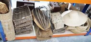 Quantity of wicker baskets