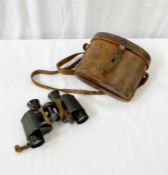 Pair of WWI Bausch & Lomb military stereo binoculars 6x30, with original fitted leather case