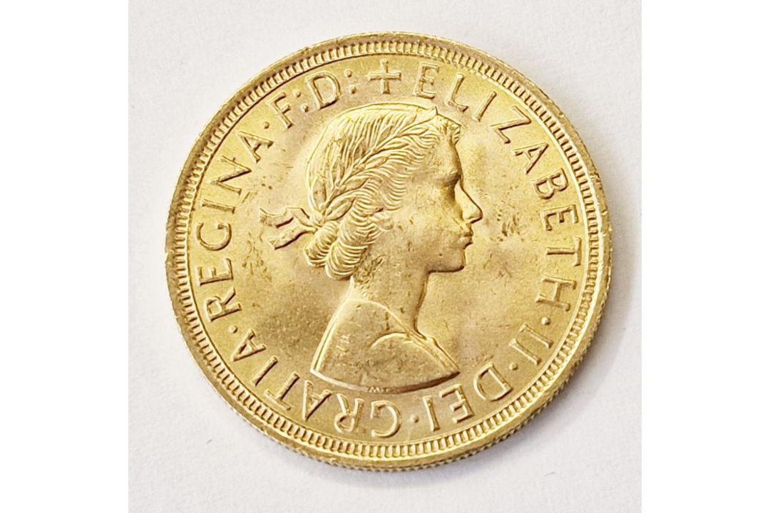 Gold sovereign 1957Condition ReportOccasional light wear, vf - Image 2 of 2