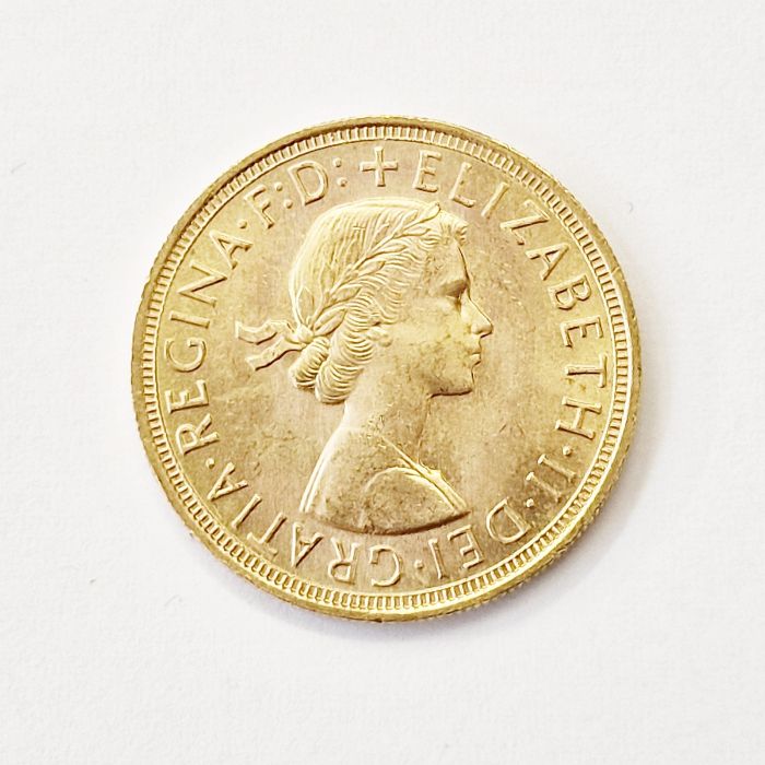 Gold sovereign 1957Condition ReportDesign features well defined, light wear only - Image 2 of 2