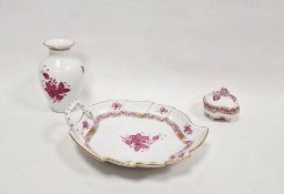 Herend leaf-shaped dish, 24cm wide, a vase and a shaped square box and cover, 20th century,