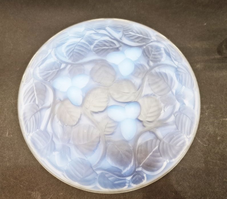 Arrers opalescent glass bowl decorated with hazelnuts amongst leaves, marked to centre, 24cm - Image 5 of 6