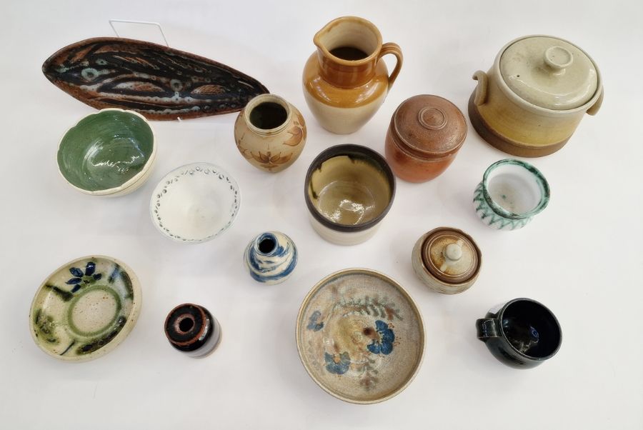 Mixed lot of studio pottery to include The Fulham Pottery jug, 'The Orkney Pottery' floral decorated - Image 3 of 18