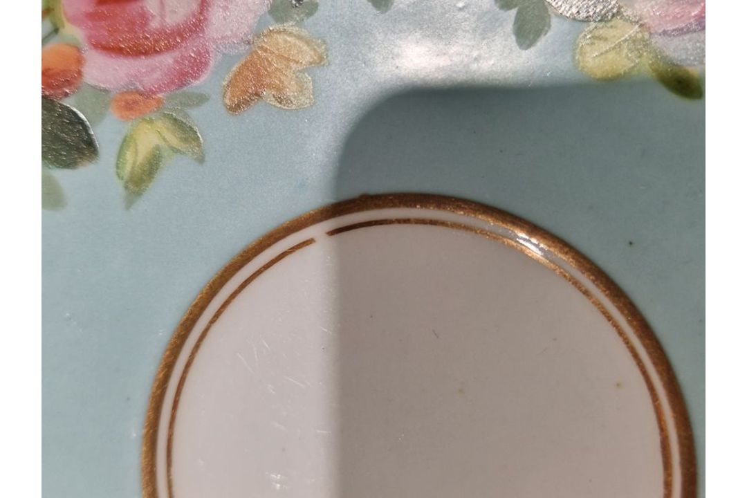 Collection of English and Continental pottery and porcelain, three Mintons pierced dessert plates - Image 20 of 35