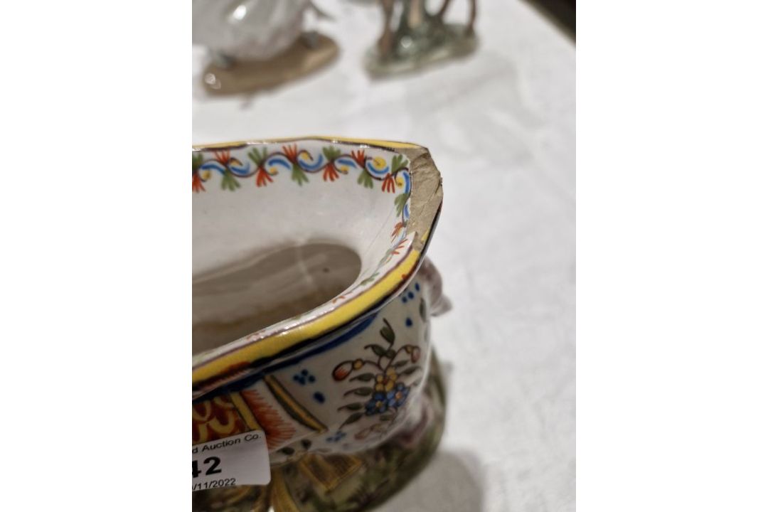 Collection of English and Continental pottery and porcelain, three Mintons pierced dessert plates - Image 5 of 35