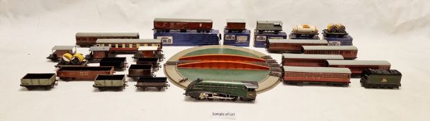 Hornby 462 loco 'Silver King' 60016 with tender, various carriages, track and turntable (1 box)