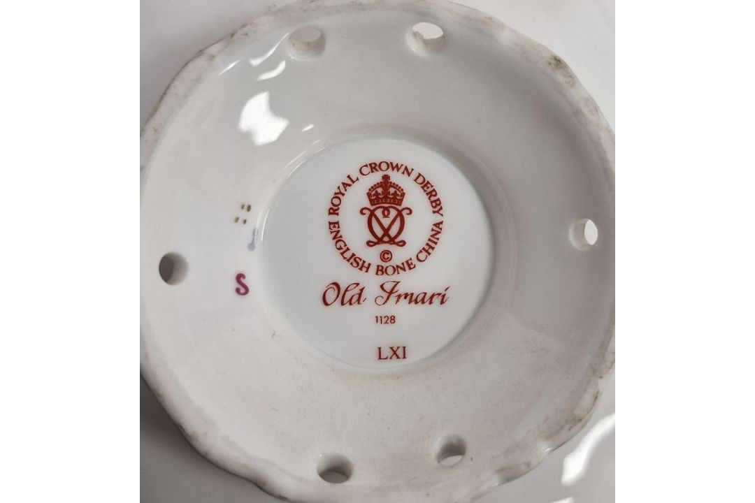 Five Royal Crown Derby Imari pattern small dishes, printed pink and iron red marks, comprising two - Image 2 of 4