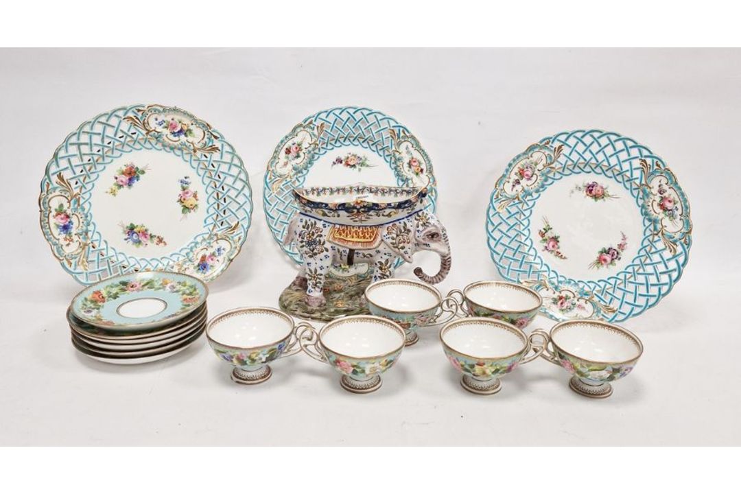 Collection of English and Continental pottery and porcelain, three Mintons pierced dessert plates - Image 1 of 35