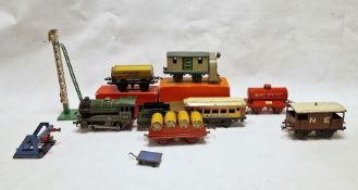 Hornby 'O' gauge 0-4-0 clockwork Locomotive marked 2810 and LNER tender together with Pullman