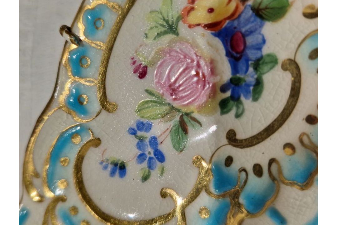 Collection of English and Continental pottery and porcelain, three Mintons pierced dessert plates - Image 29 of 35