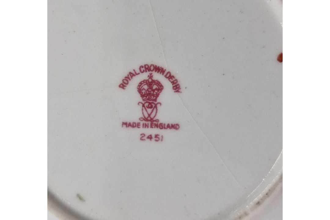 Five Royal Crown Derby Imari pattern small dishes, printed pink and iron red marks, comprising two - Image 3 of 4