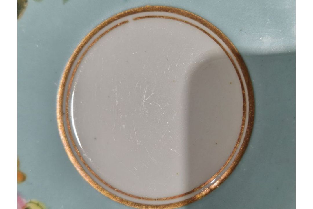 Collection of English and Continental pottery and porcelain, three Mintons pierced dessert plates - Image 21 of 35