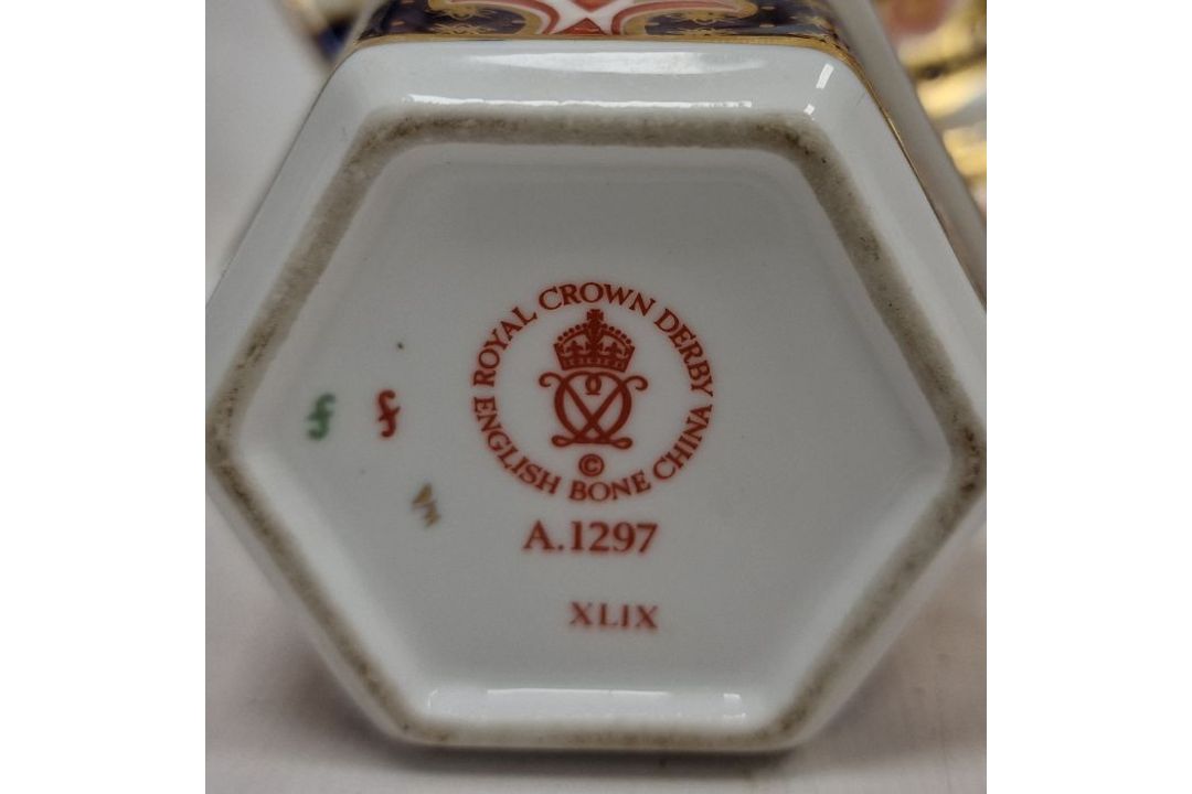 Royal Crown Derby porcelain campana vase, two-handled and lidded, 17cm high (damage to cover), a - Image 2 of 4