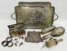 Quantity of silver and silver plated ware, a silver-coloured chain link purse, napkin rings, a