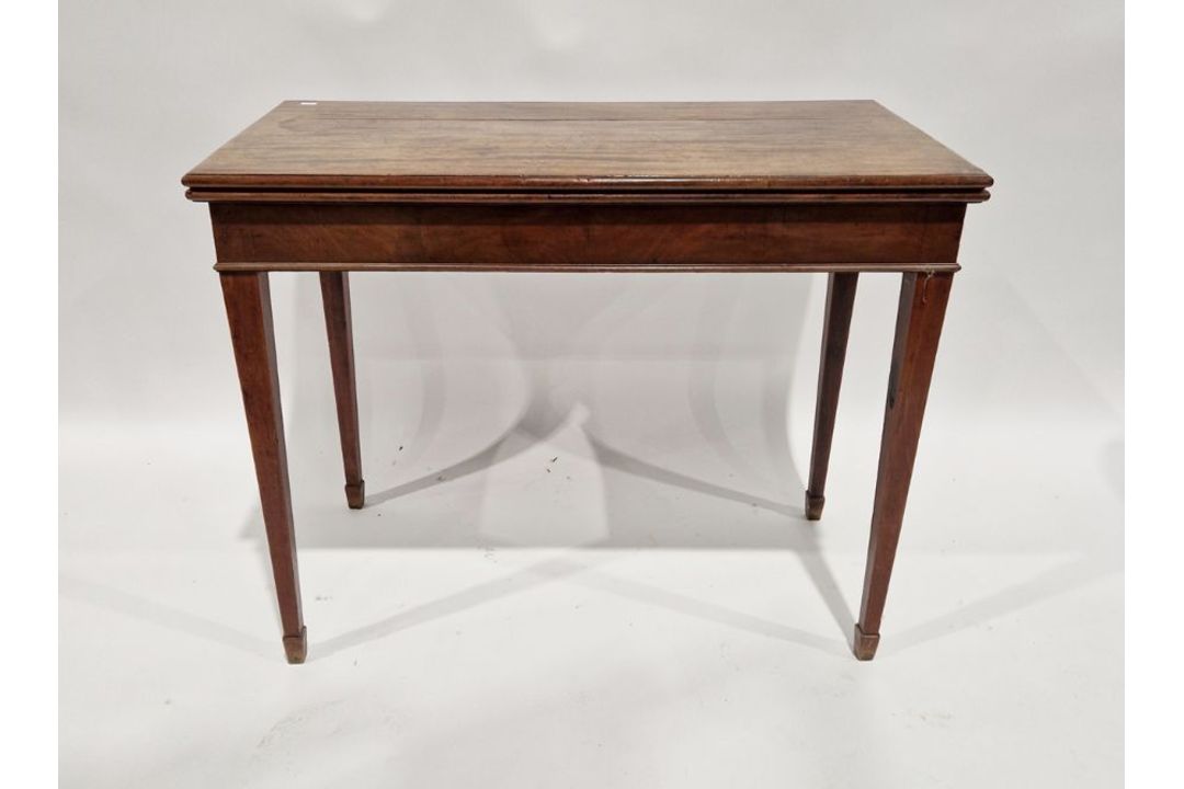 Mahogany foldover top card table with D-mould edge, having concertina action opening to 91cm - Image 1 of 21