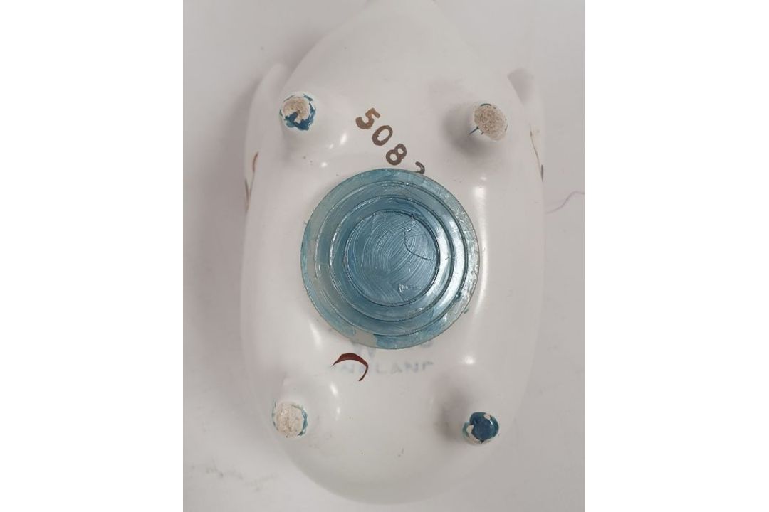 Peggy Ibbotson studio pottery pitcher with floral decoration on white ground 20cm, a pair of - Image 19 of 21