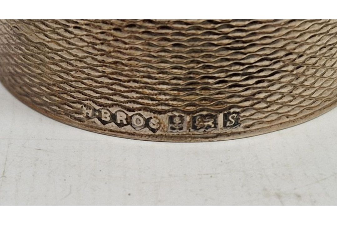 Silver chain necklace, 1g approx. and two silver napkin rings both name inscribed, 1g total (3) - Image 2 of 4