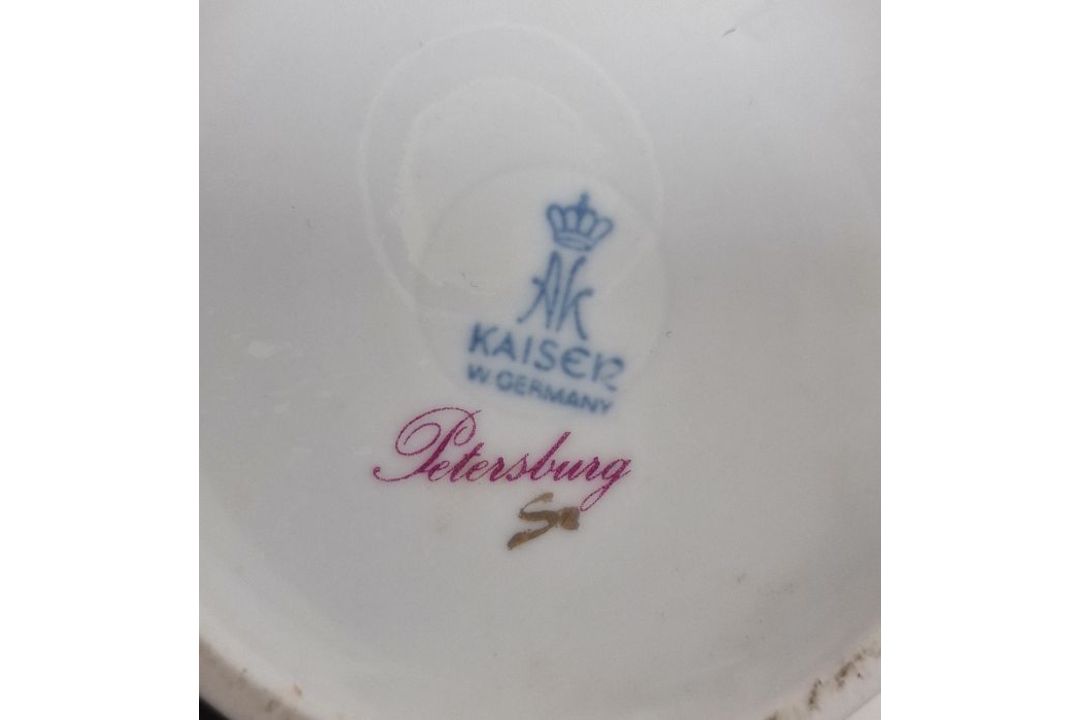 Various items of 20th century Rosenthal porcelain dinnerware printed with loose bouquets of - Image 5 of 5
