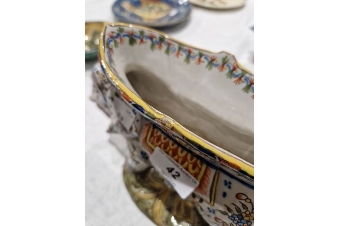 Collection of English and Continental pottery and porcelain, three Mintons pierced dessert plates - Image 6 of 35