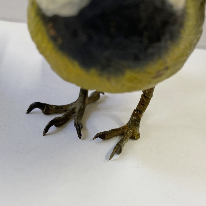 Austrian cold painted bronze models of a blue tit with opened wings, 4.4cm high (missing one claw on - Image 4 of 4