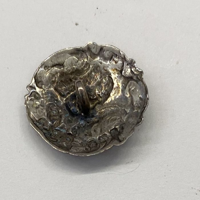 Edwardian silver buttons marked L&S 1904, showing cherub's heads, in likely original box - Image 3 of 3