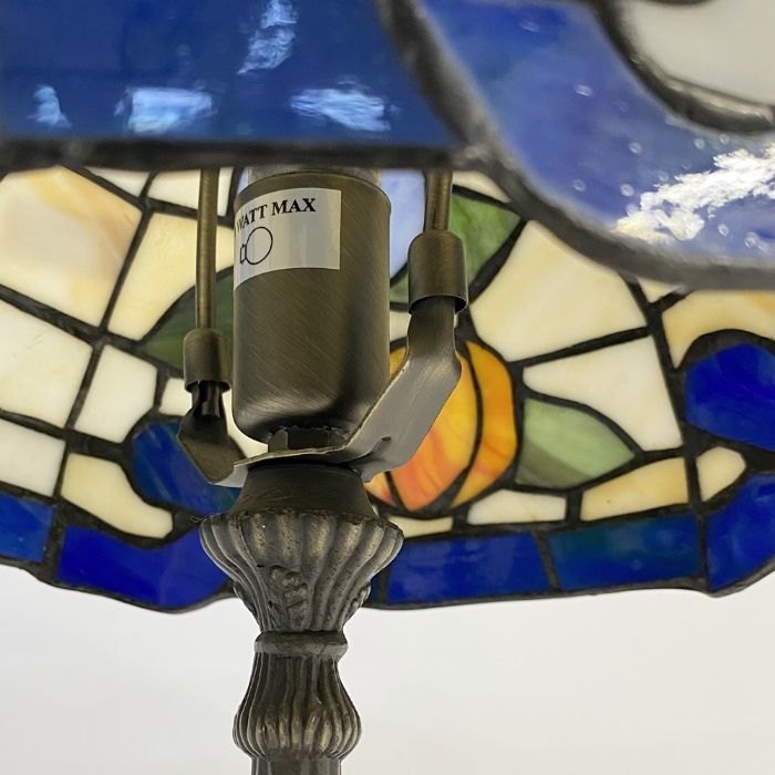 Pair of Tiffany-style table lamps, 38cm high approx. (2) - Image 4 of 8