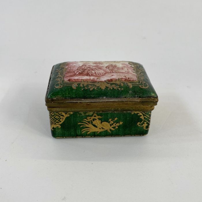 Gilt-metal compact with marcasite decoration, a silver-plated salt/mustard with blue glass liner, - Image 7 of 10