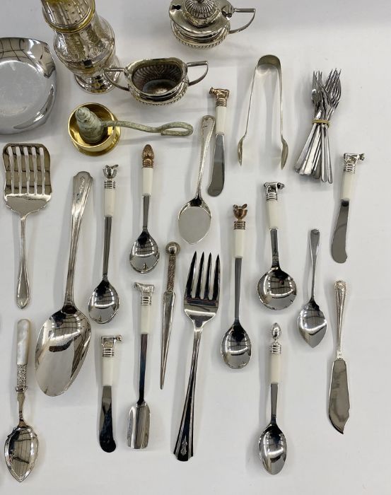Assorted silver-plated items to include cruet set, sugar tongs, sugar shaker, jam spoons, dessert - Image 2 of 8