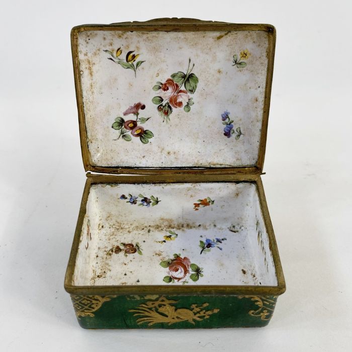 Gilt-metal compact with marcasite decoration, a silver-plated salt/mustard with blue glass liner, - Image 8 of 10