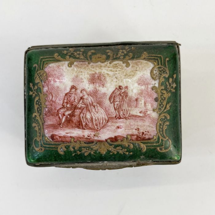 Gilt-metal compact with marcasite decoration, a silver-plated salt/mustard with blue glass liner, - Image 6 of 10
