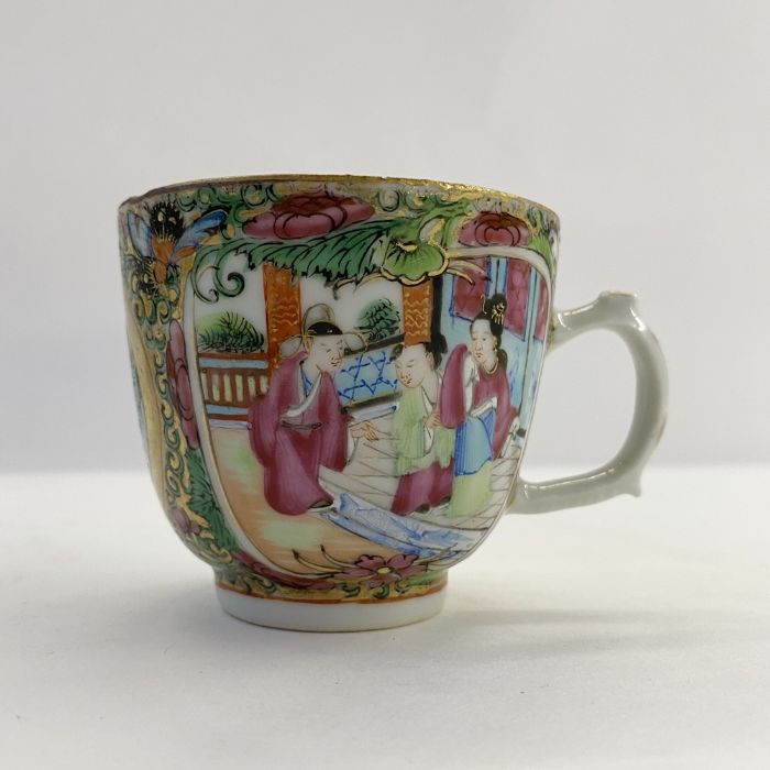 Pair 19th century Chinese canton porcelain cups with panels of figures, flowers and birds, in - Image 2 of 23