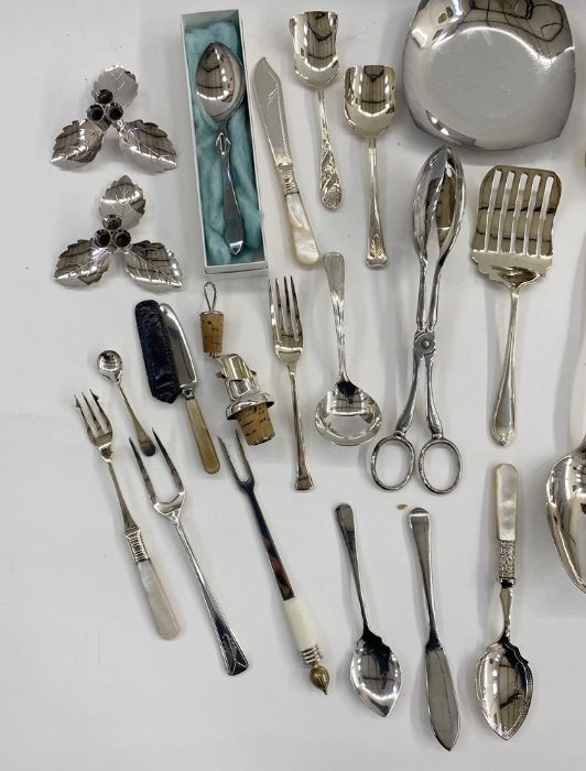 Assorted silver-plated items to include cruet set, sugar tongs, sugar shaker, jam spoons, dessert - Image 3 of 8
