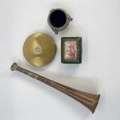 Gilt-metal compact with marcasite decoration, a silver-plated salt/mustard with blue glass liner,