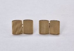 Cased pair 9ct gold chain and rectangle-pattern cufflinks, each with pair engine-turned panels, 9.3g