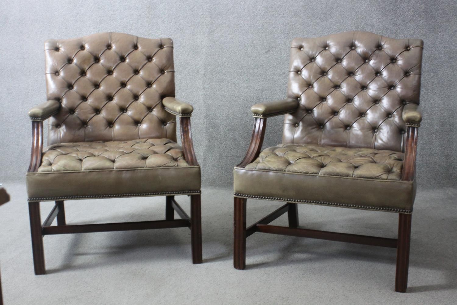 A pair of vintage Gainsborough style library armchairs in deep buttoned and studded leather - Image 2 of 8