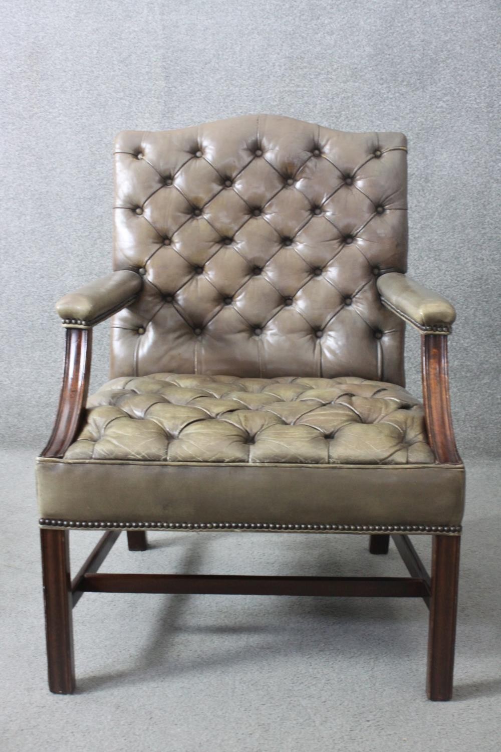A pair of vintage Gainsborough style library armchairs in deep buttoned and studded leather - Image 5 of 8