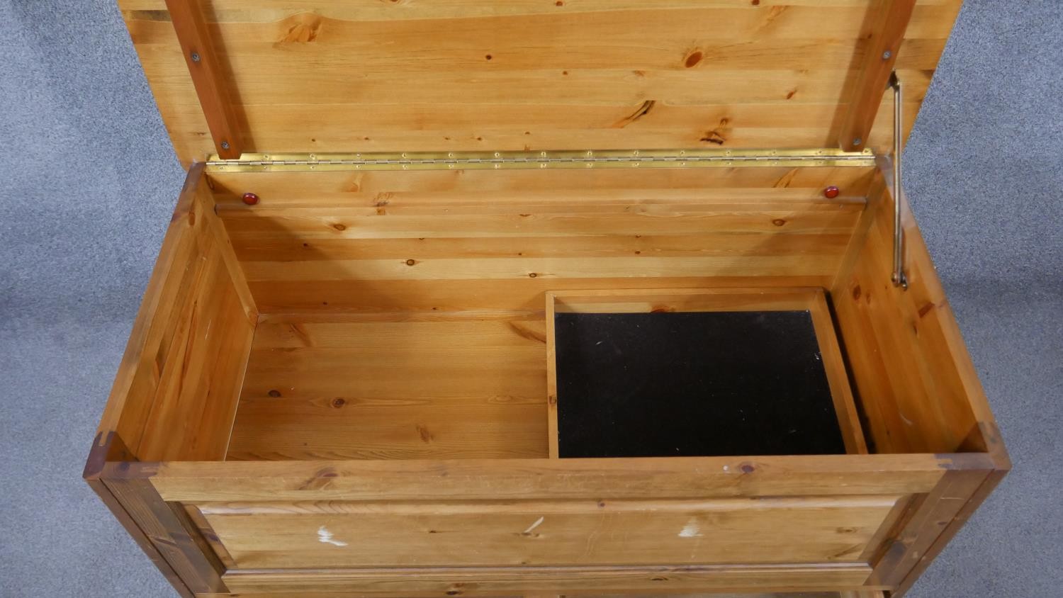 A 19th century style pine mule chest. H.69 W.93 D.50cm - Image 3 of 7