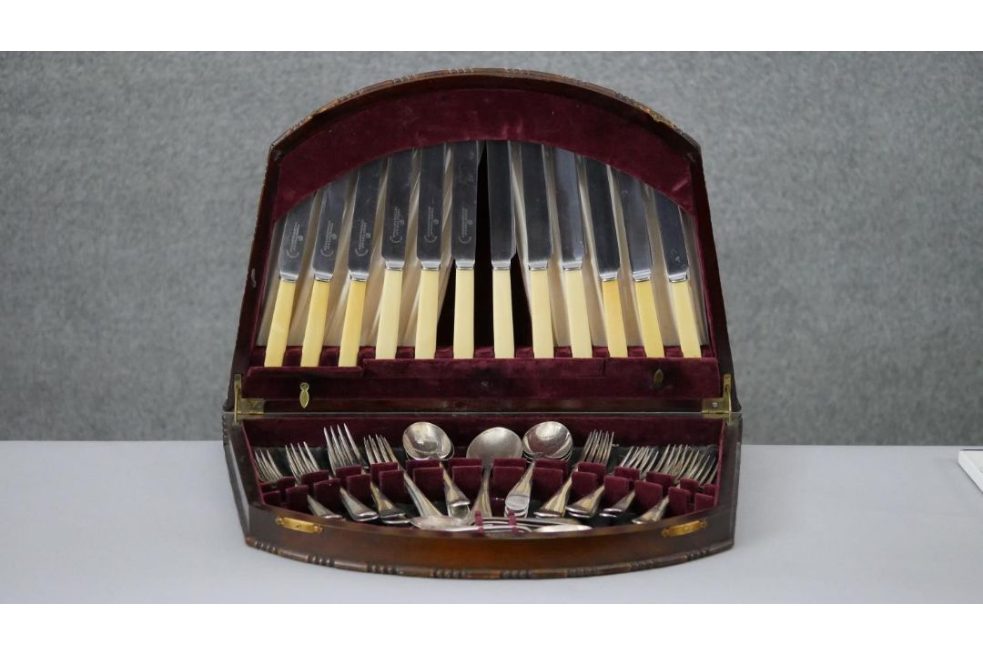 A early 20th century mahogany velvet lined cased part six person canteen of cutlery by various - Image 1 of 7